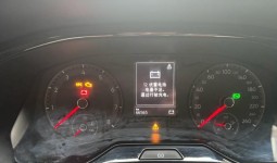 这种情况应该怎么搞，要换电瓶还是搭电？